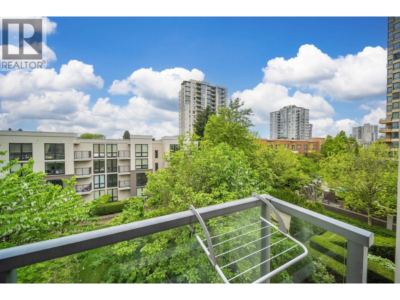 Property Photo:  3638 Vanness Avenue 403  BC V5R 6H6 