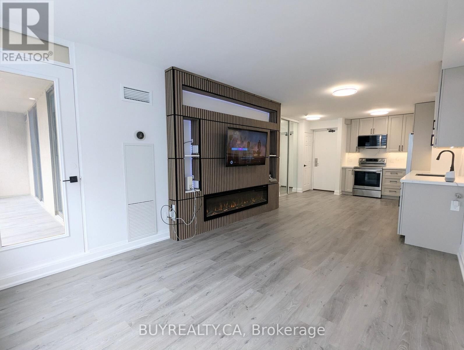Property Photo:  256 Doris Avenue 1603  ON M2N 6X8 