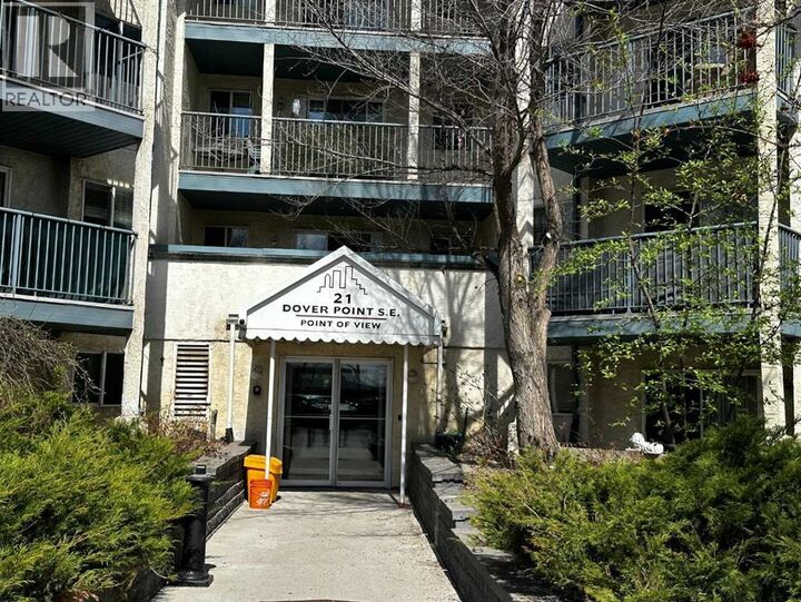 Property Photo:  21 Dover Point Southeast  AB T2B 3K4 