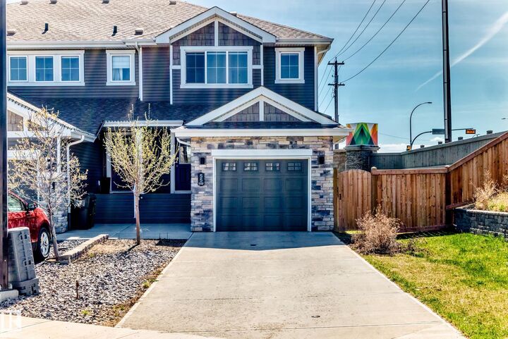Property Photo:  55 Ebbers Close NW  AB T5Y 3Y4 