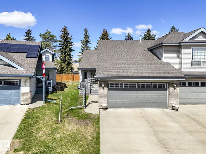 Property Photo:  6 Alana Court  AB T8N 6T7 