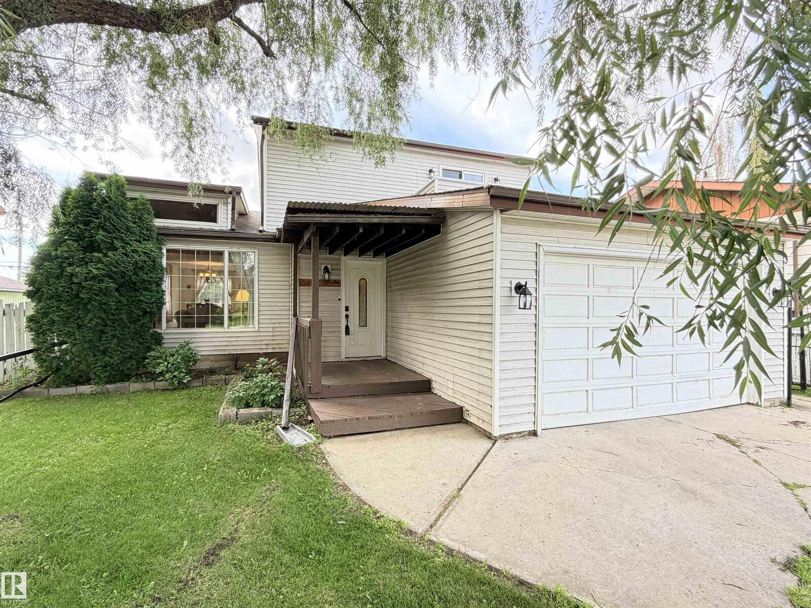 Property Photo: 10248 109 Avenue AB T7P 1H1