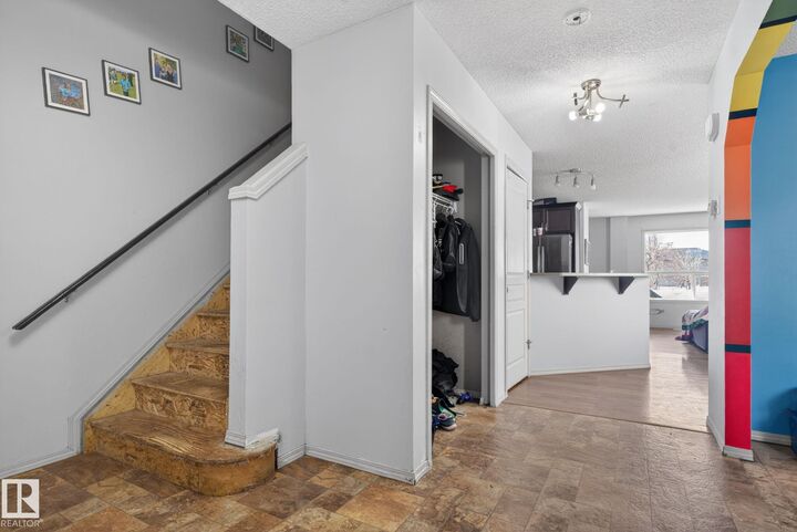 Property Photo:  18 Austin Court  AB T7X 0N4 