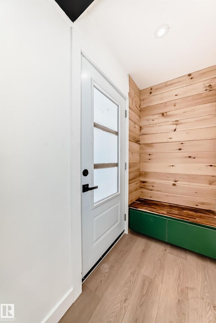 Property Photo:  8712 89 Avenue NW  AB T6C 1N7 