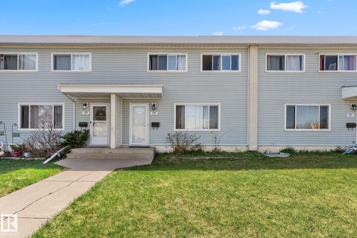 Property Photo:  13330 89 Street NW  AB T5E 3K2 