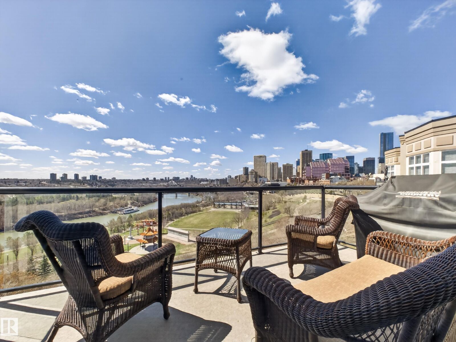 Property Photo:  9507 101 Avenue NW 516  AB T5H 4R1 