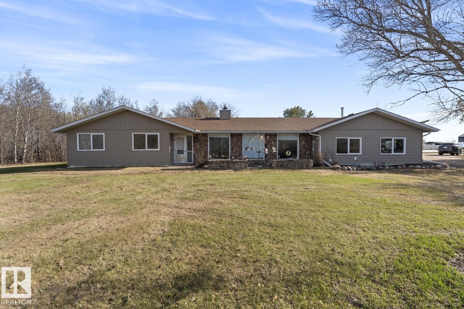 Property Photo:  42119 Twp Rd 612  AB T0A 0T0 