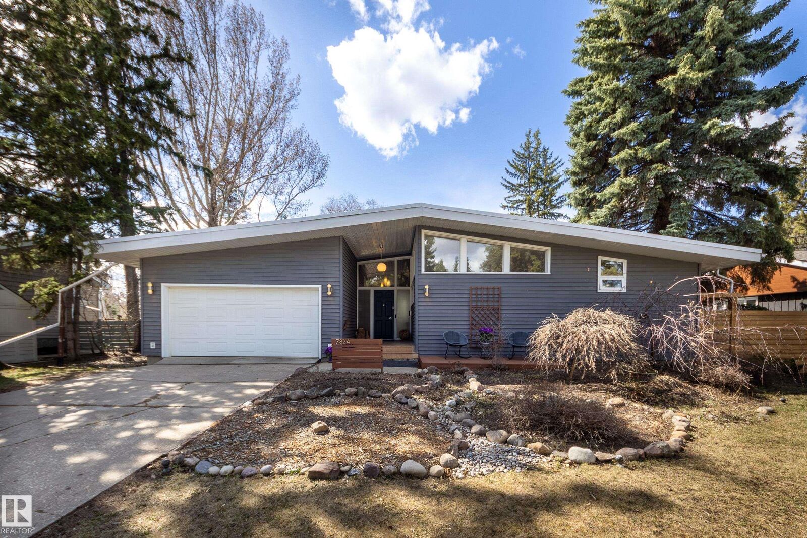 Property Photo:  7824 119 Street NW  AB T6G 2L4 