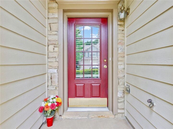 Property Photo: 3034 Cross Creek Drive GA 30040