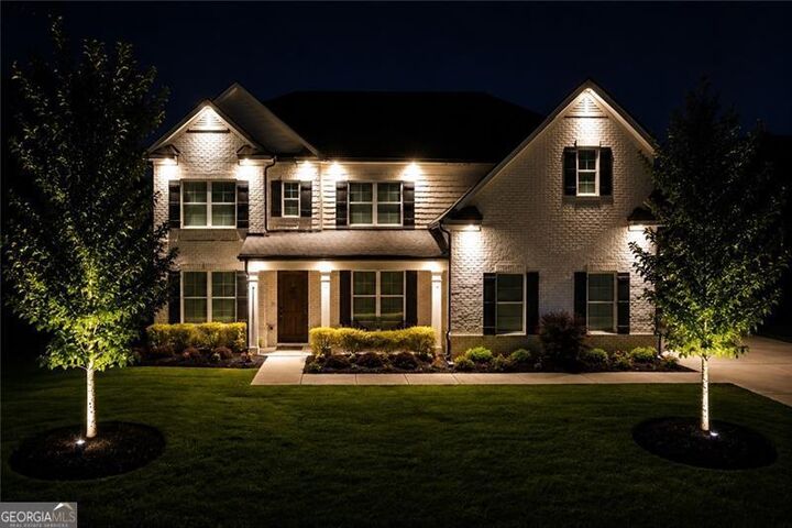 Property Photo: 415 Carmichael Circle GA 30115