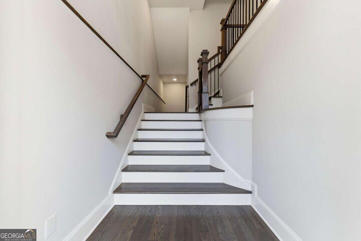 Property Photo:  2131 Bellrick Road NW  GA 30318 
