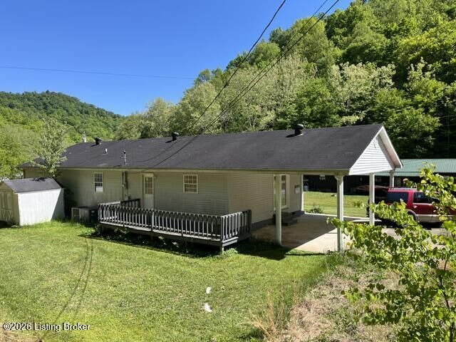 Property Photo:  144 Bee Rd  KY 41653 