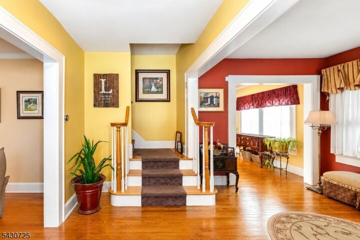 Property Photo:  7 Wayland Dr  NJ 07044 