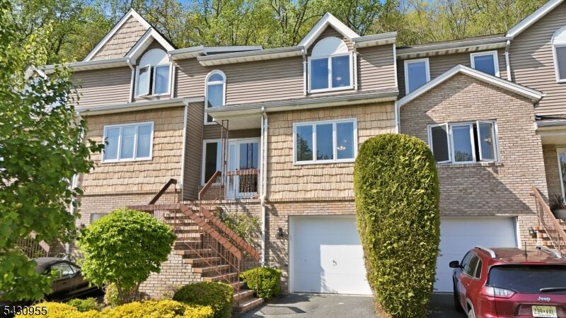 Property Photo:  34 Edgefield Dr  NJ 07950 