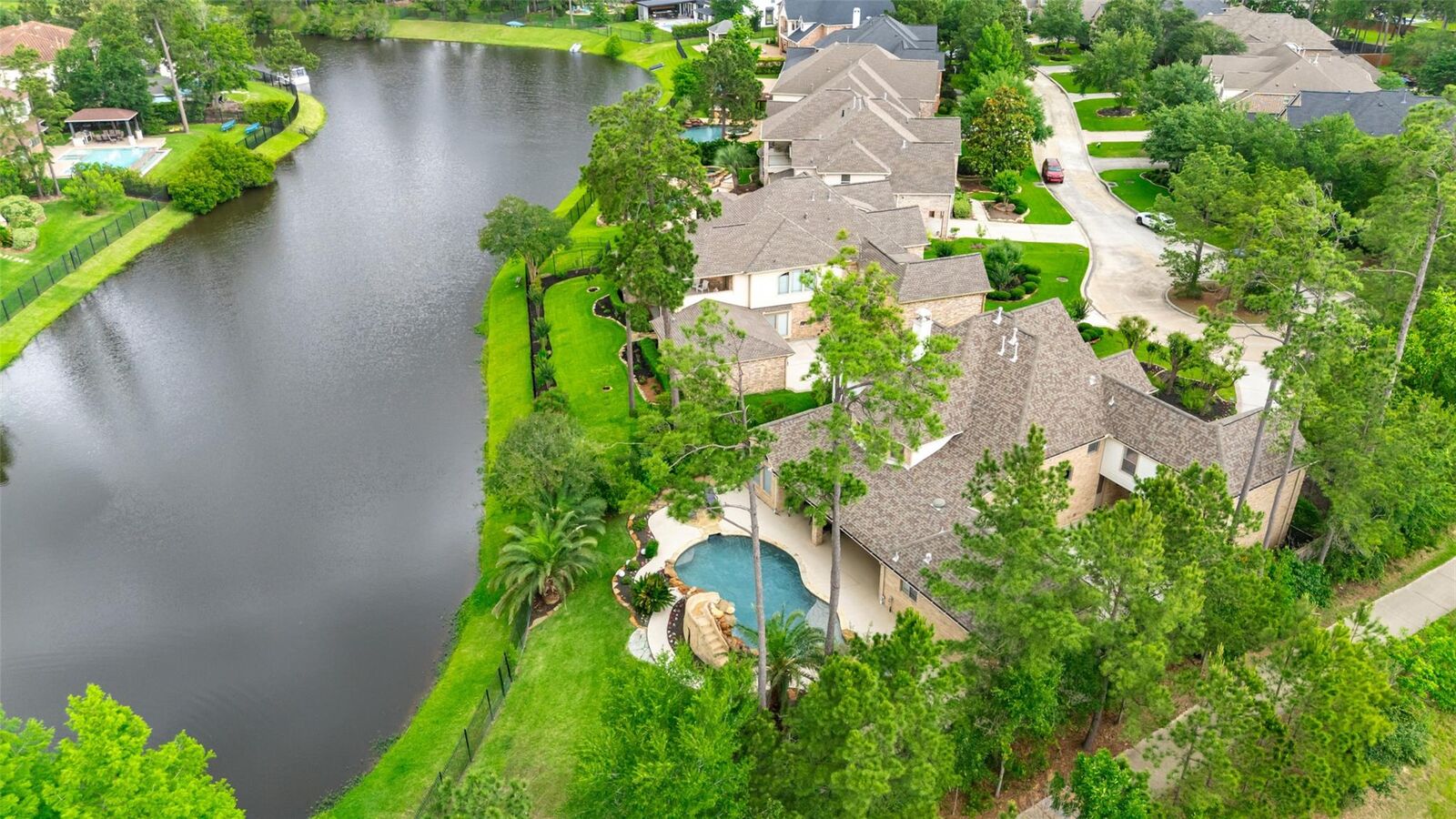 Property Photo: 3 Mosaic Point Place TX 77389