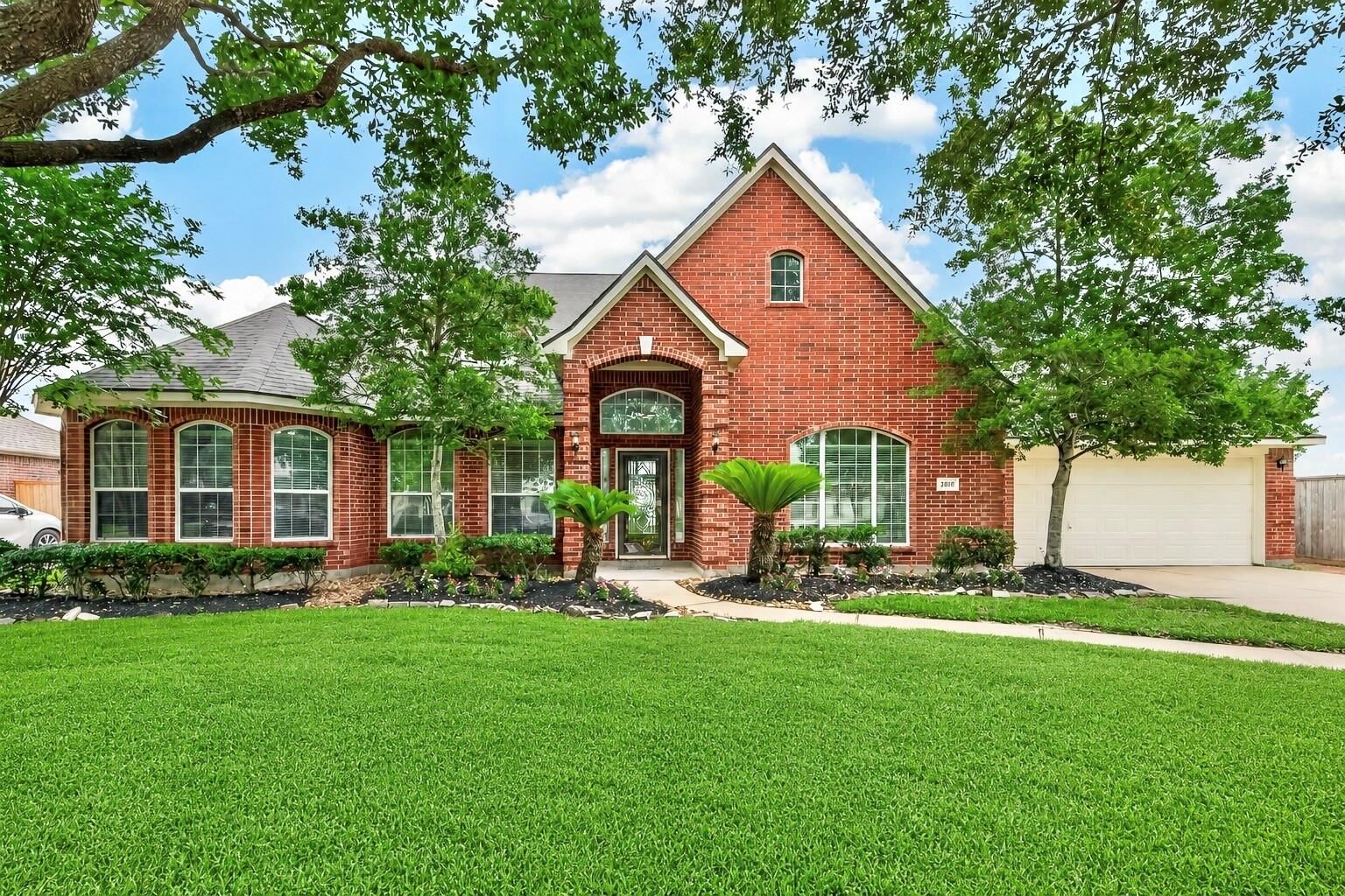 Property Photo: 2010 Arbor Cove TX 77494