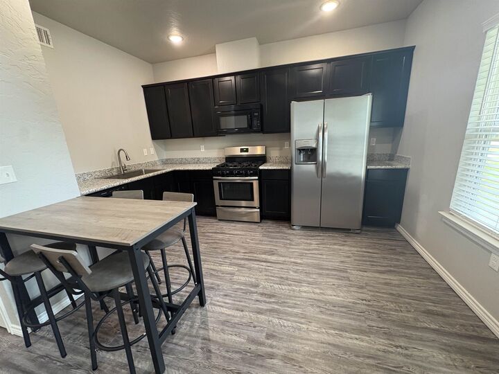 Property Photo:  118 E Berkley  TX 75604 