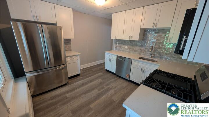 Property Photo:  628 Hayes Street  PA 18015 