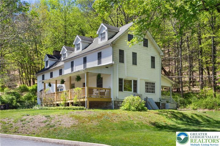 Property Photo:  1841 Twin Pine Road  PA 18360 