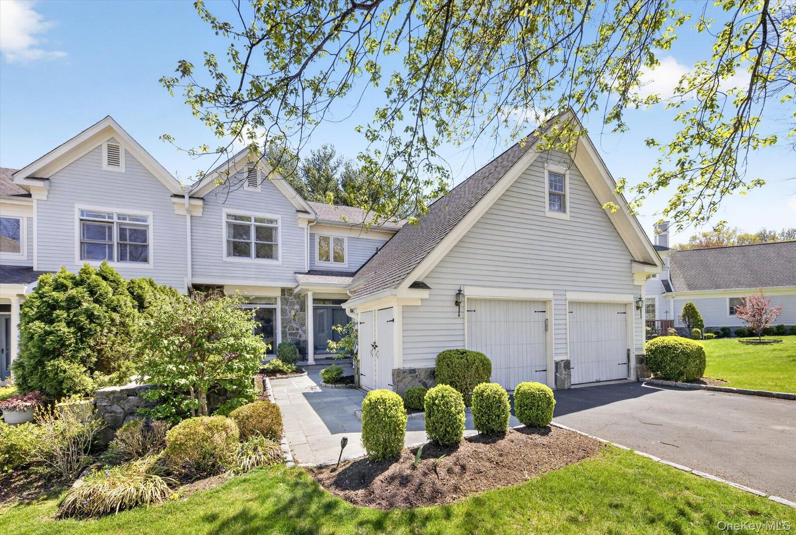 Property Photo:  9 Easthaven Lane  NY 10605 