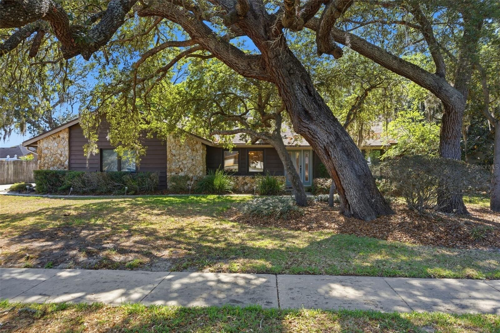 Property Photo:  1109 Duncan Drive  FL 32708 