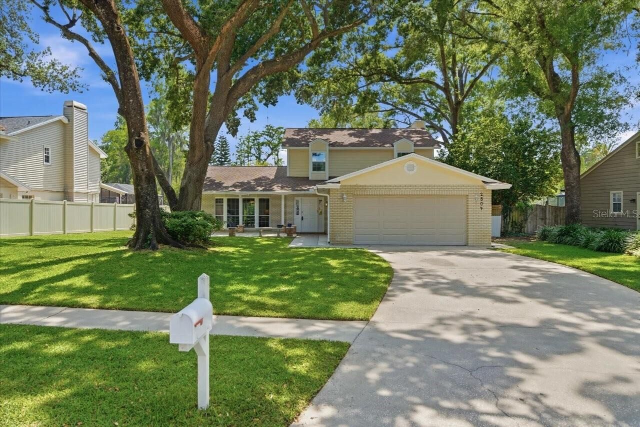 Property Photo:  2804 Palamore Drive  FL 33618 