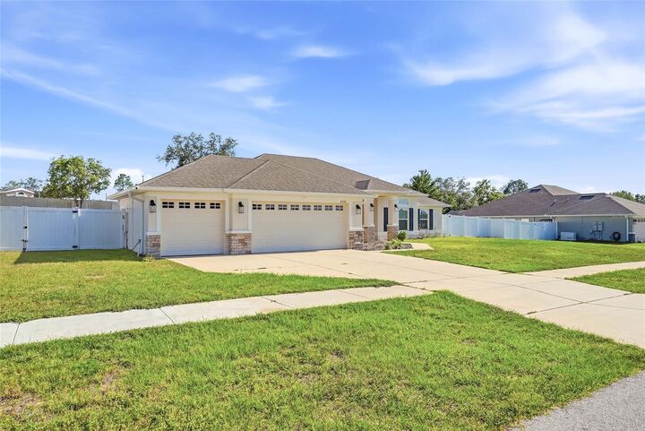 Property Photo: 12536 Sunset Woods Drive FL 34609