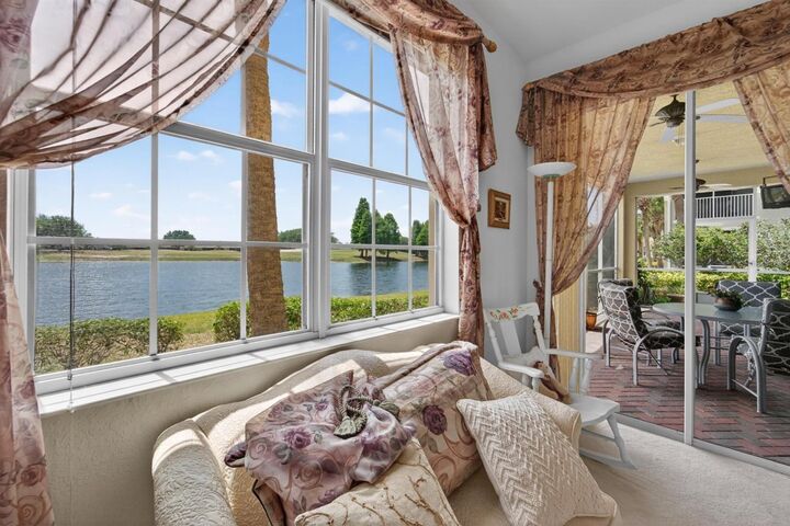 Property Photo:  1364 Emerald Dunes Drive  FL 33573 