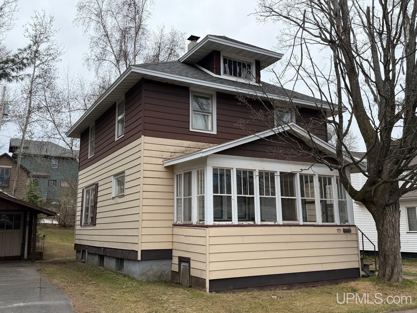 Property Photo: 622 E Empire Street MI 49849-1624