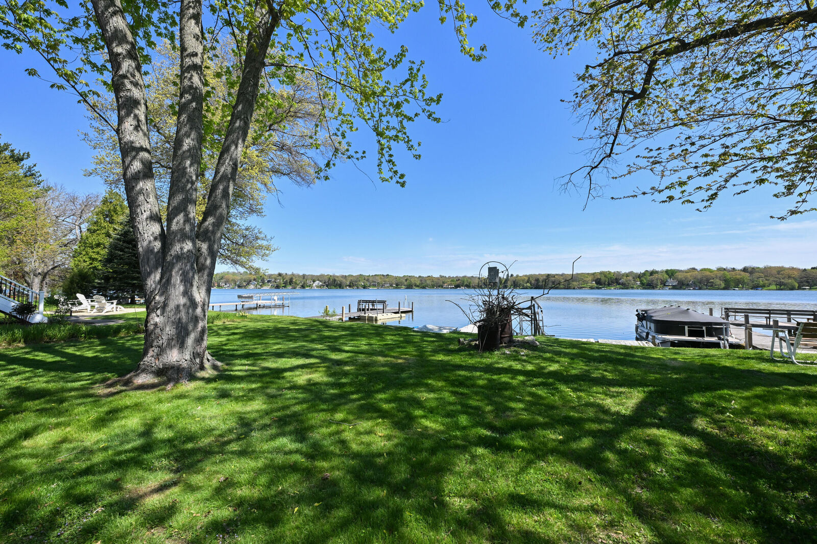 Property Photo:  W944 Shorewood Dr  WI 53120 