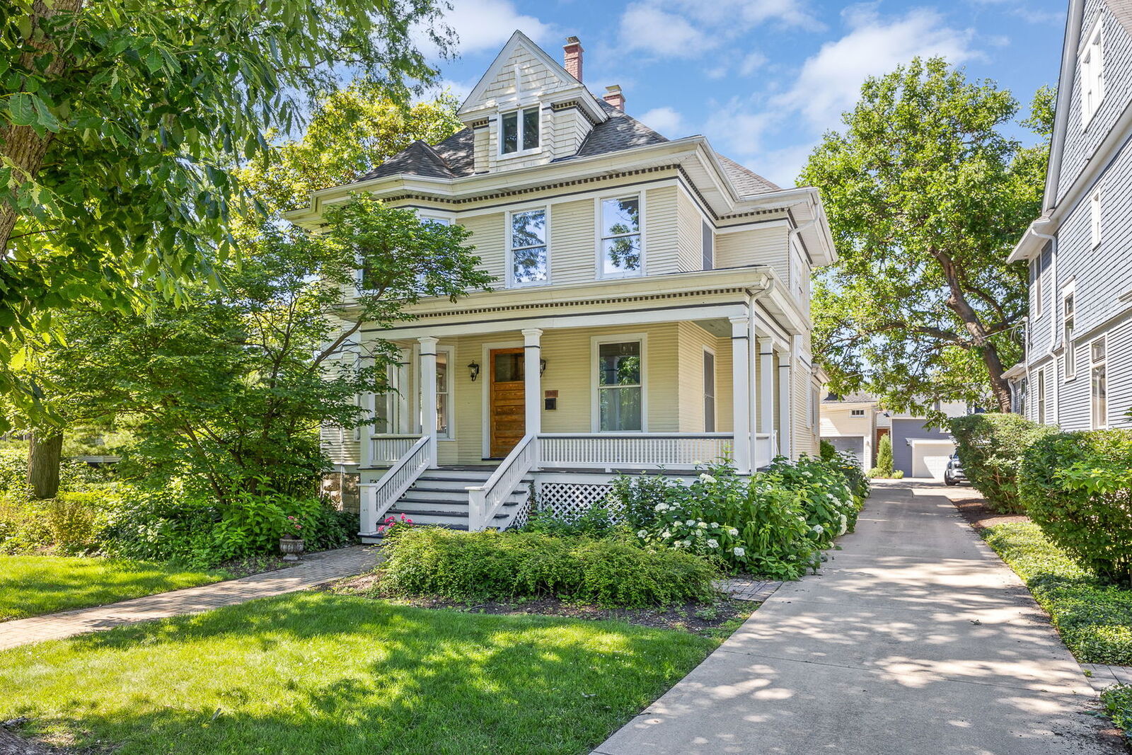 Property Photo: 350 N Delaplaine Road IL 60546