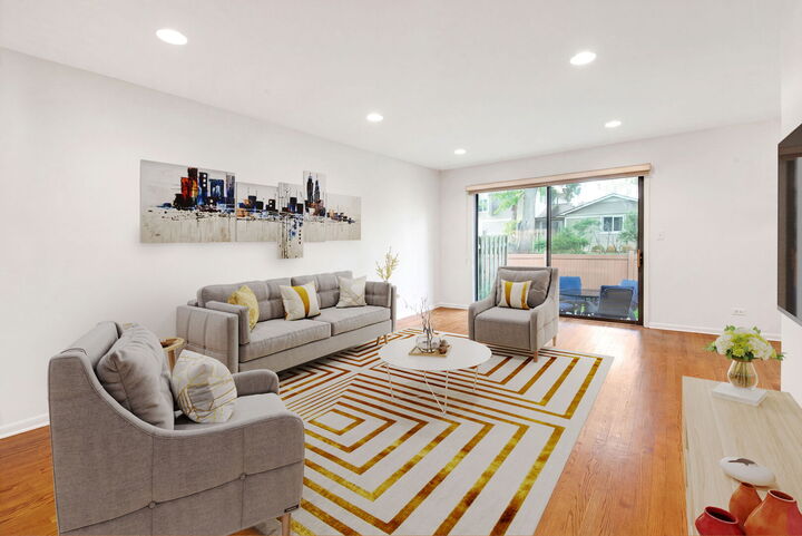 Property Photo: 404 Bluebird Lane IL 60015