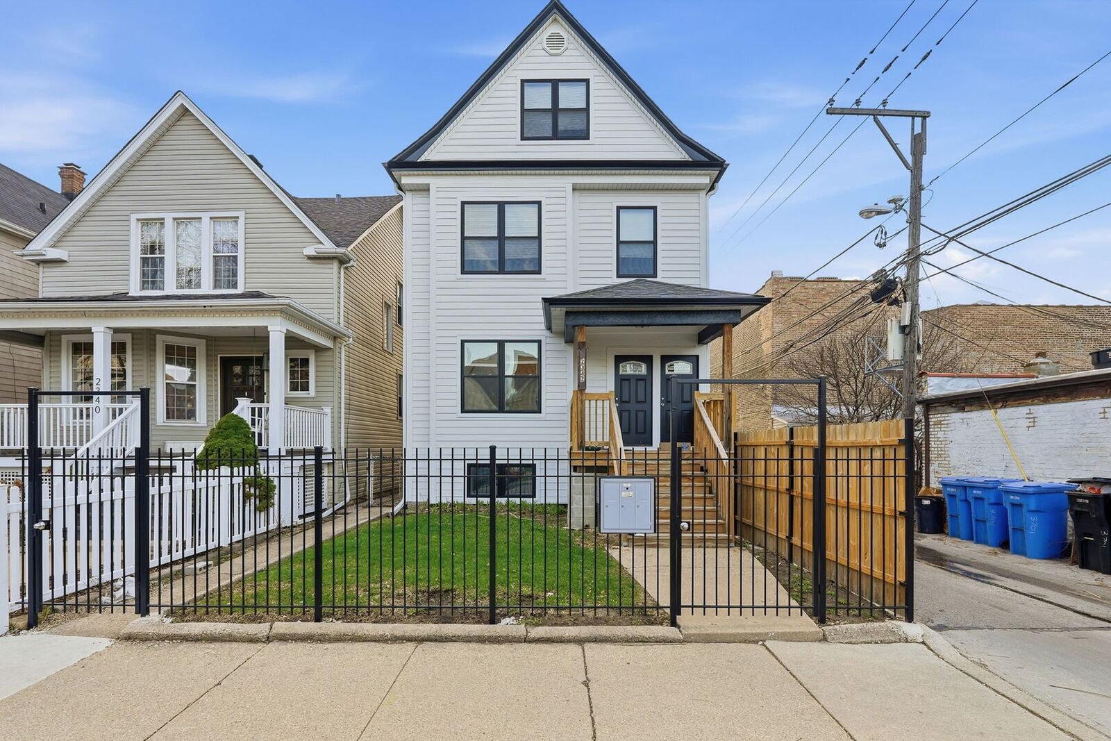 Property Photo:  2342 N Lawndale Avenue  IL 60647 