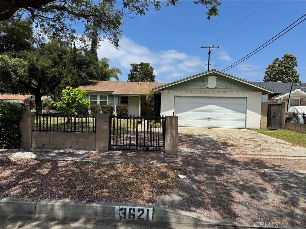 Property Photo:  3621 W Crystal Ln.  CA 92704 