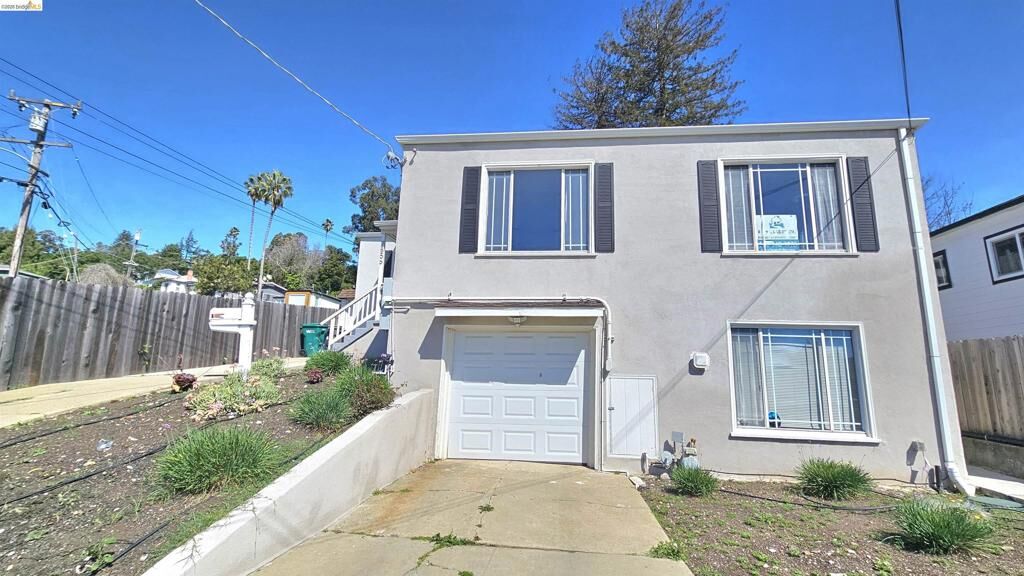 Property Photo:  7856 Ney Ave  CA 94605 