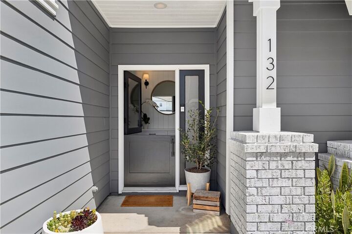 Property Photo:  132 E 23rd Street  CA 92627 