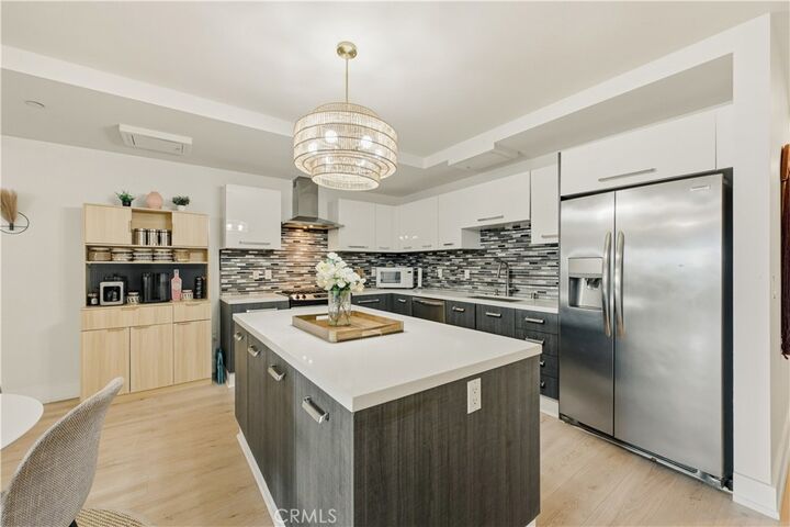 Property Photo:  433 Pine Avenue 201  CA 90802 