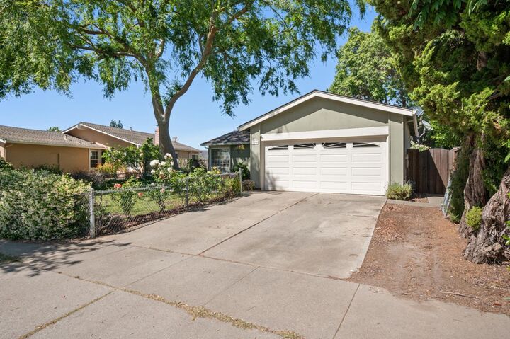 Property Photo: 7094 Heaton Moor Drive CA 95119