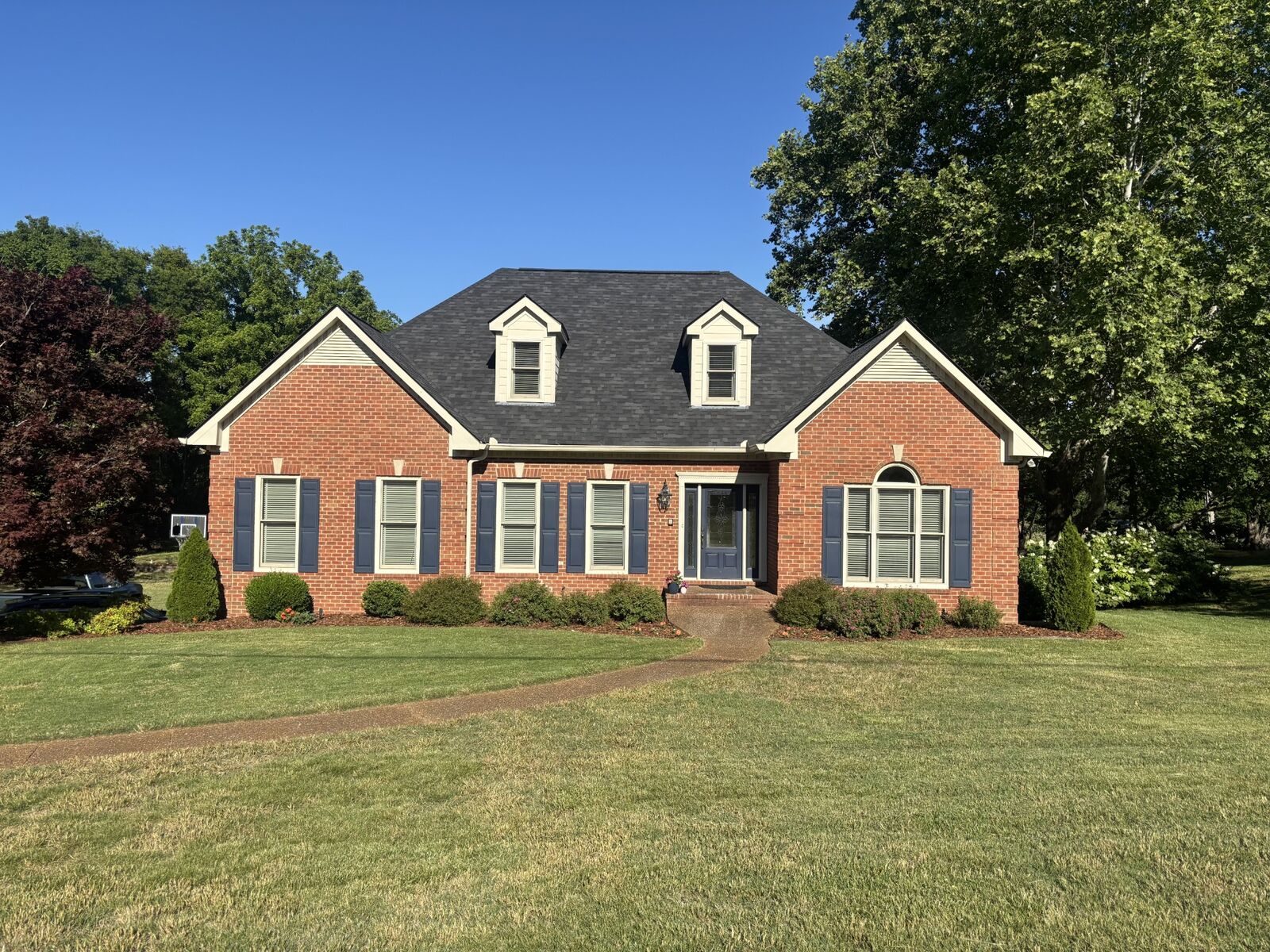 Property Photo:  2001 Cedarmont Dr  TN 37067 