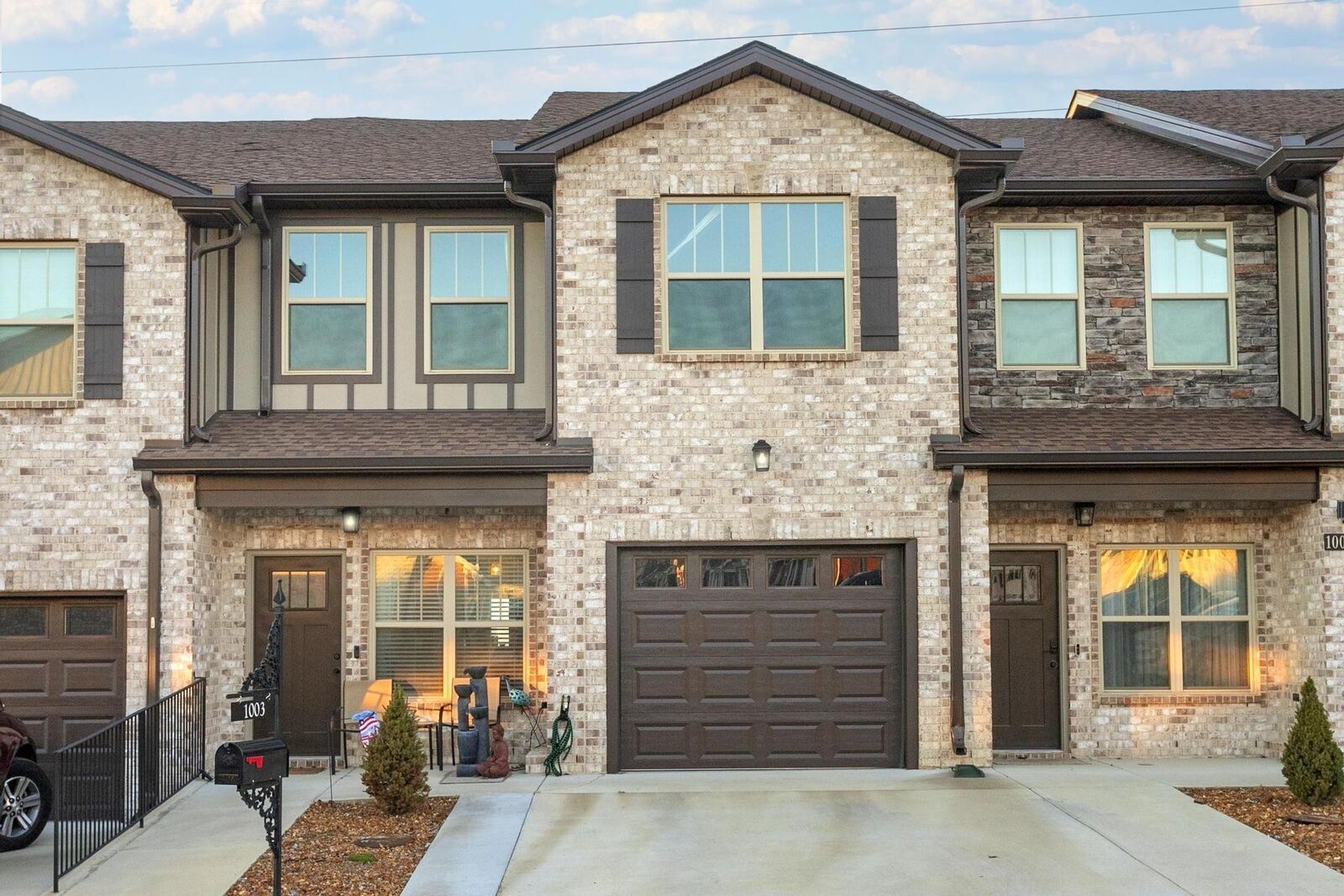 Property Photo:  1003 Villa Cir  TN 37090 