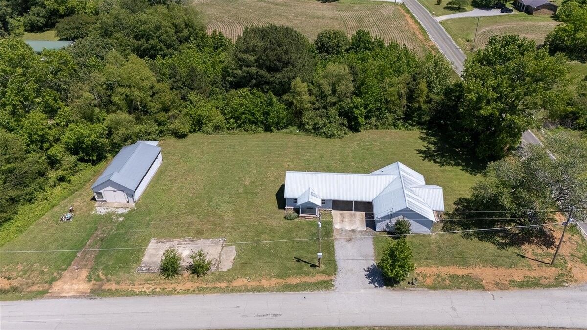 Property Photo: 706 Tingle Trapp Road TN 38464