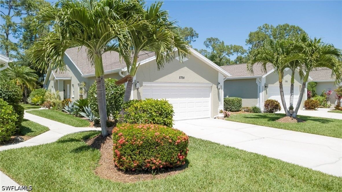 Property Photo:  5754 Greenwood Circle 59  FL 34112 
