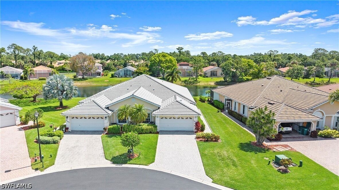 Property Photo: 7737 Haverhill Court FL 34104