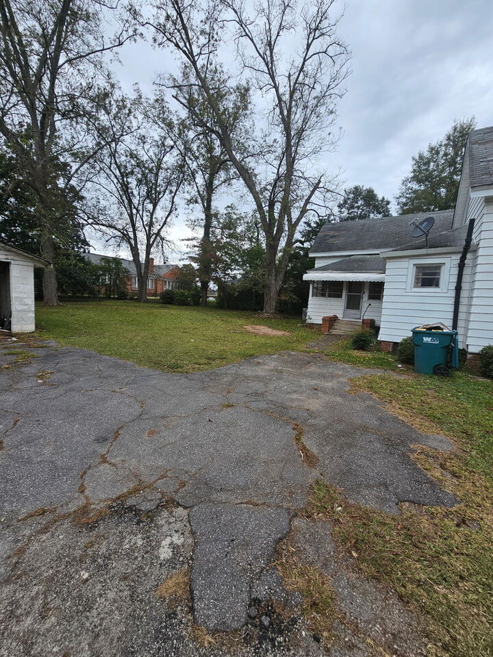 Property Photo:  202 S Gibson Street  GA 30828 