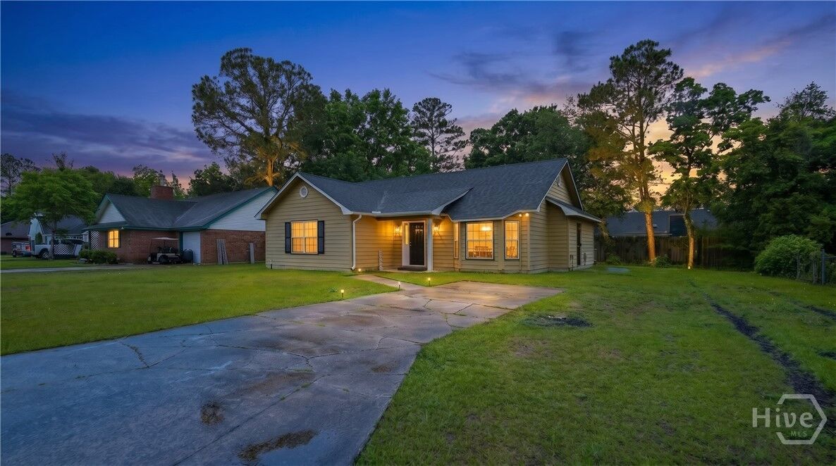 Property Photo:  612 Trevor Street  GA 31313 