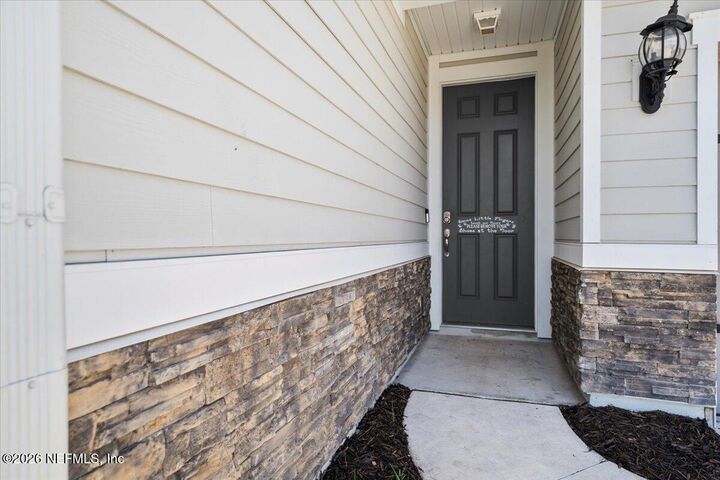 Property Photo:  2948 Laurel Springs Drive  FL 32043 