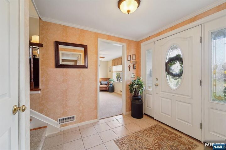Property Photo:  15 Ella Lane  NJ 07470 