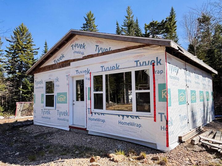 210 Poplar Drive — photo 1