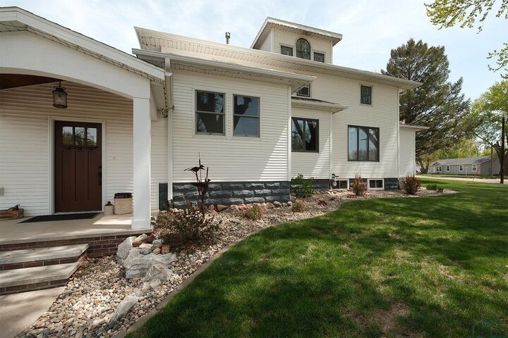 Property Photo:  501 Pine Street  IA 51238 