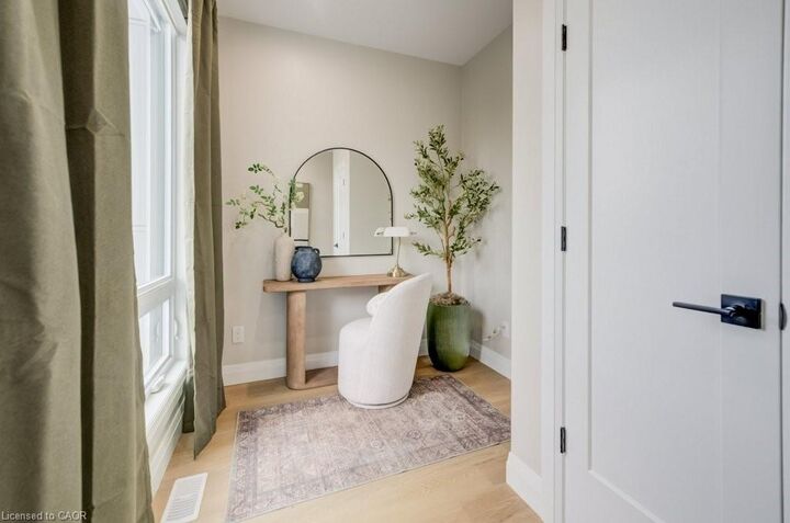 Property Photo:  210 Heritage Drive Main  ON N2B 3J6 